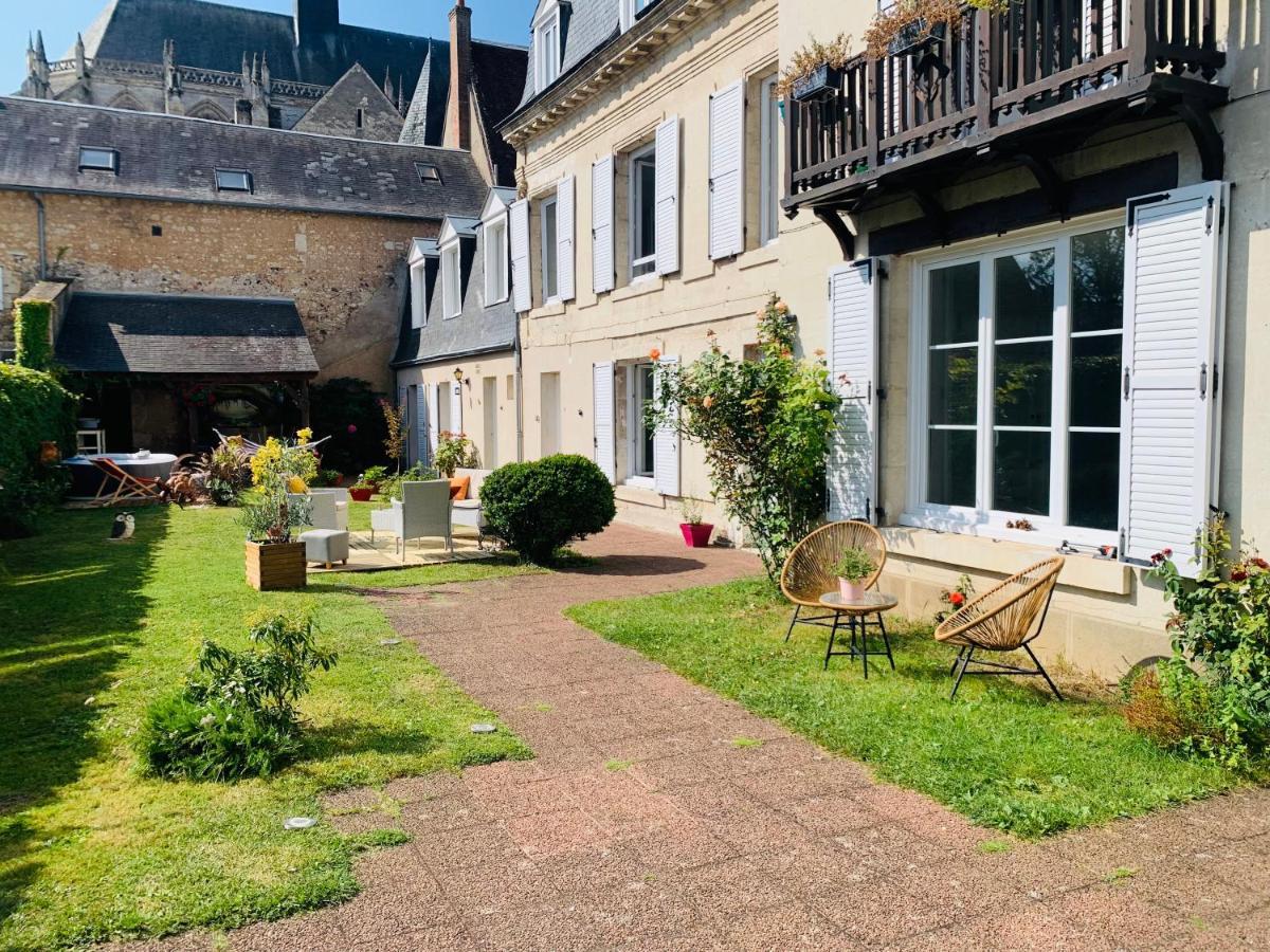 Hotel Les Tourterelles Vendôme Esterno foto