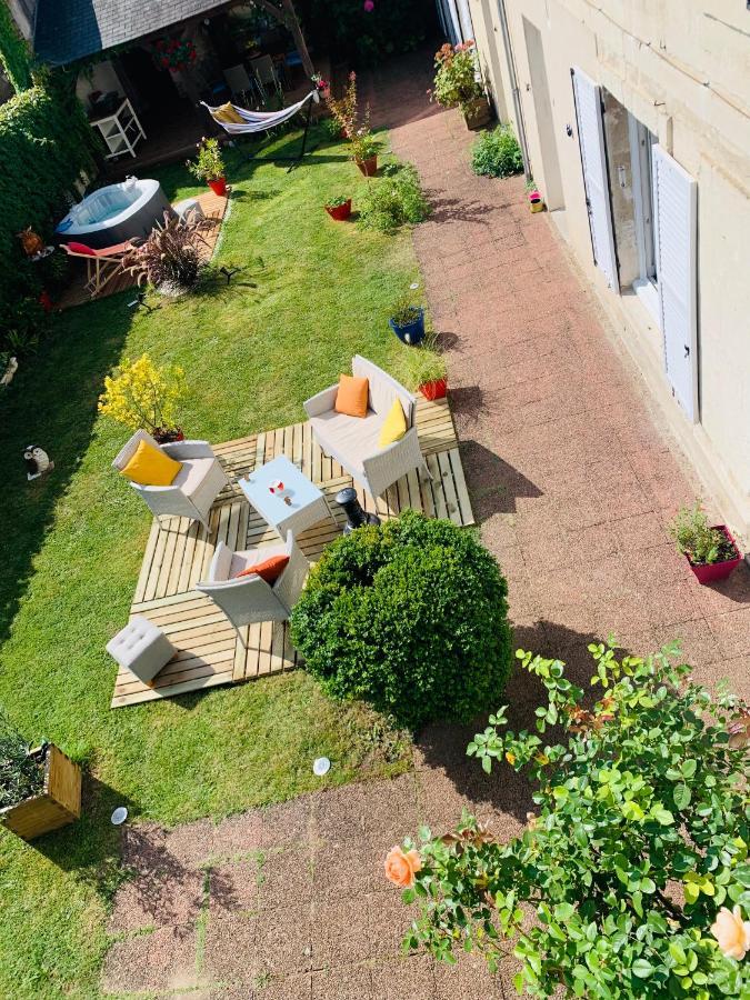 Hotel Les Tourterelles Vendôme Esterno foto