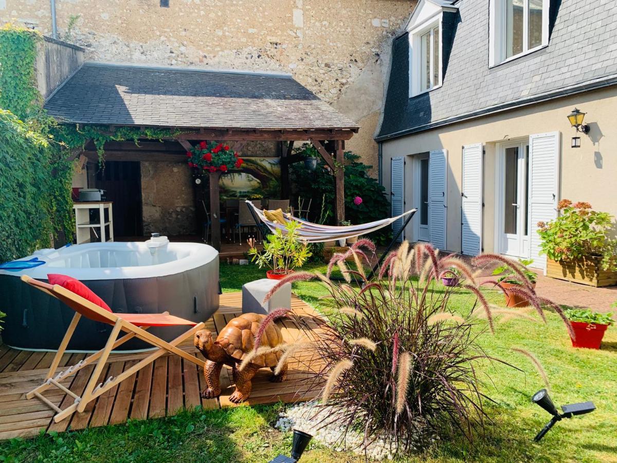 Hotel Les Tourterelles Vendôme Esterno foto